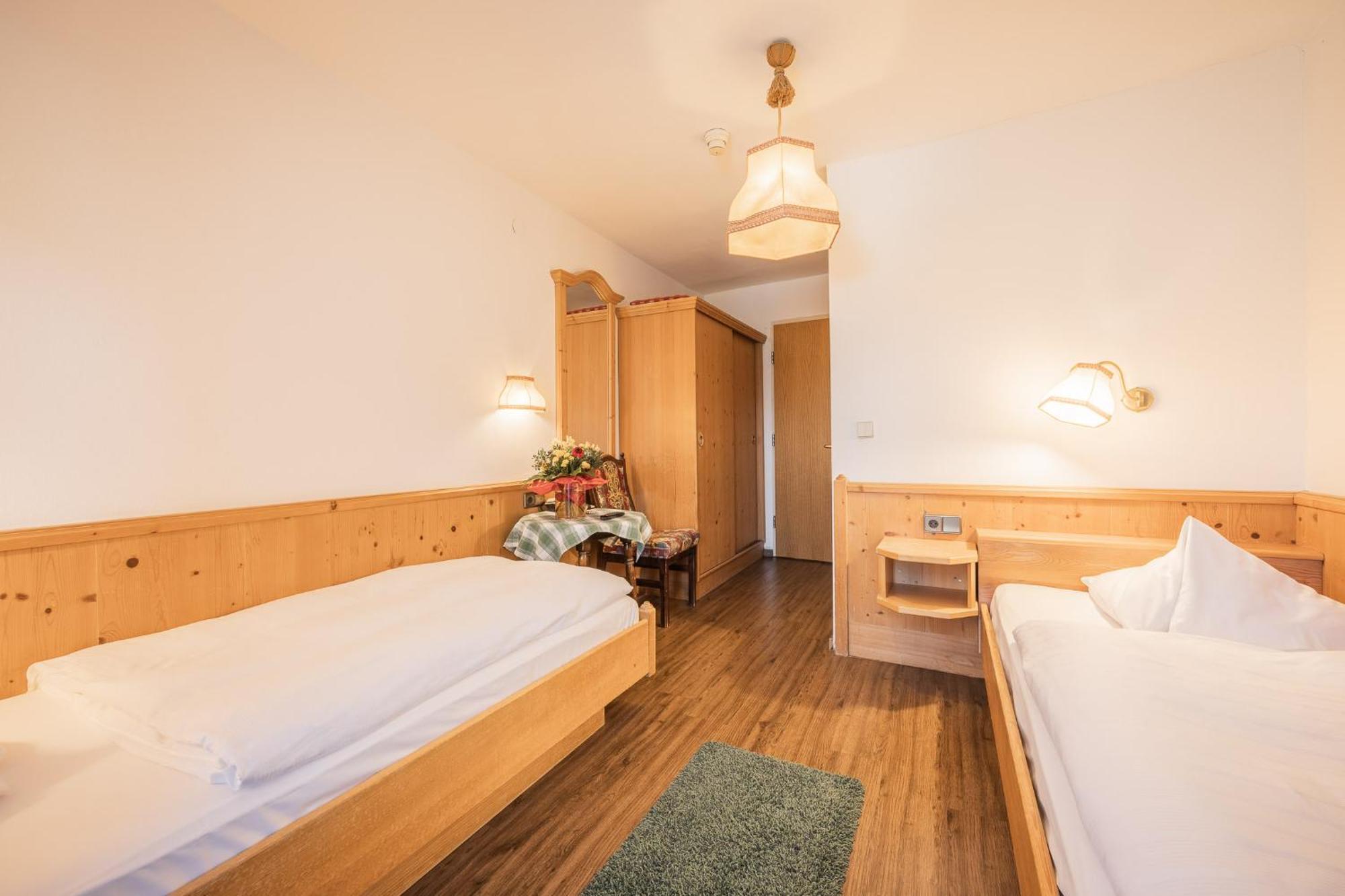 Batzenhaeusl Hotel Seefeld in Tirol Exterior photo