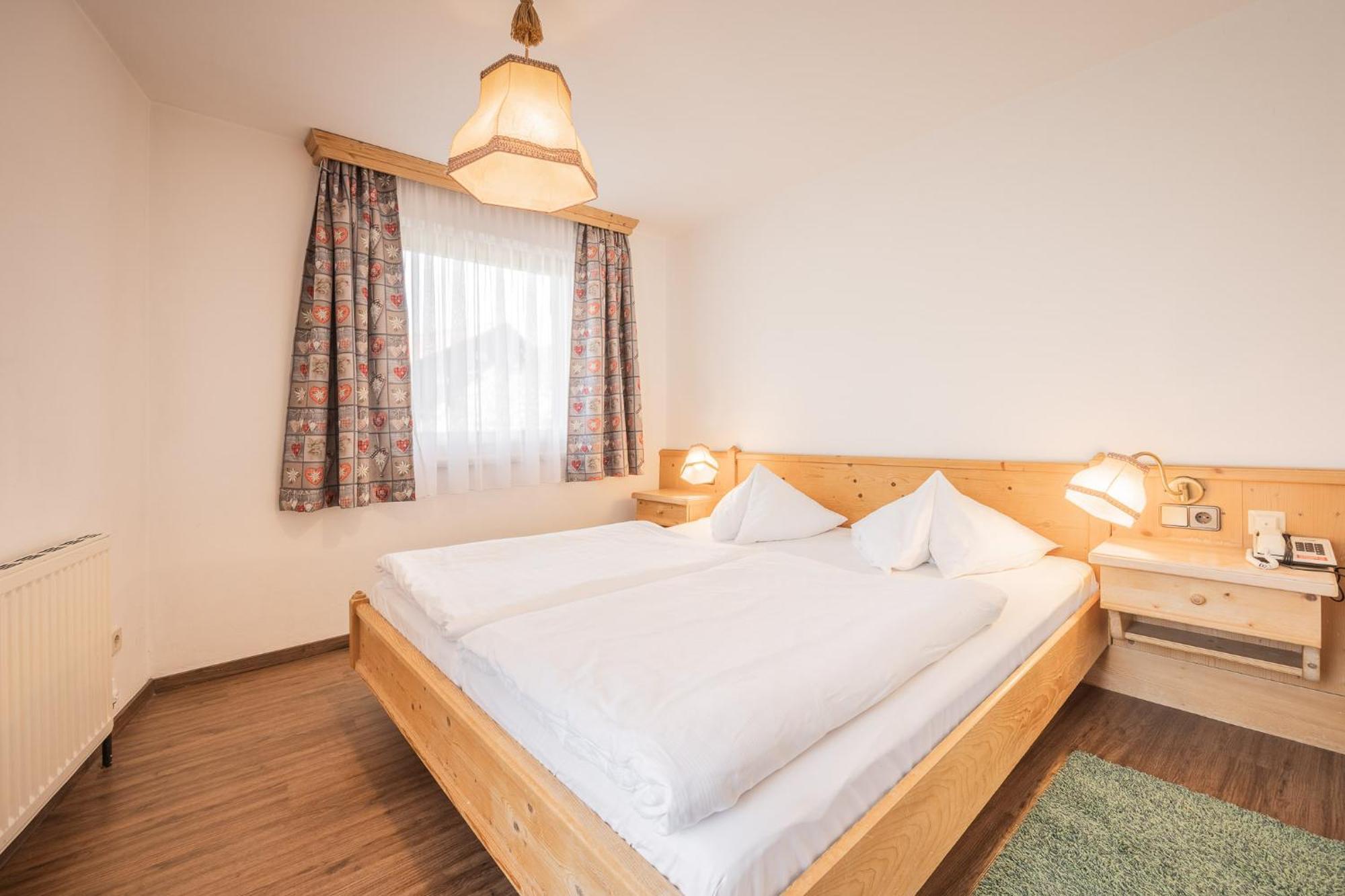 Batzenhaeusl Hotel Seefeld in Tirol Exterior photo